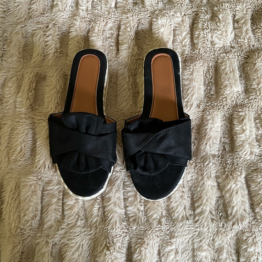 Black espadrille slides